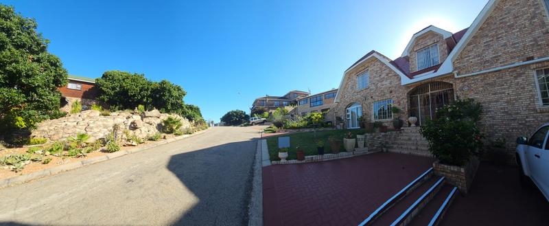 4 Bedroom Property for Sale in Aston Bay Eastern Cape